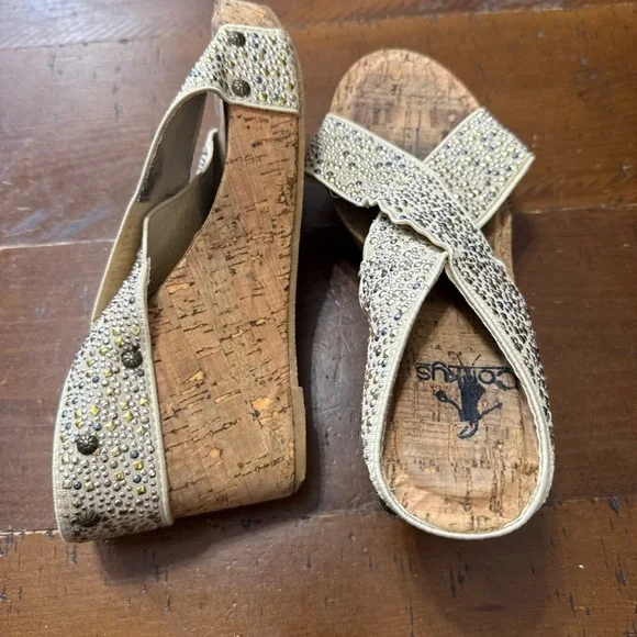 Corkys Women's Sandals with Rhinestone Embellishments - Cream and Gold size 7 - Picture 8 of 12